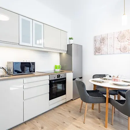 - Cozy - New * Budapest