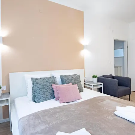 - Cozy - New * Budapest
