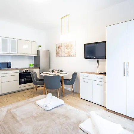 - Cozy - New Budapesta